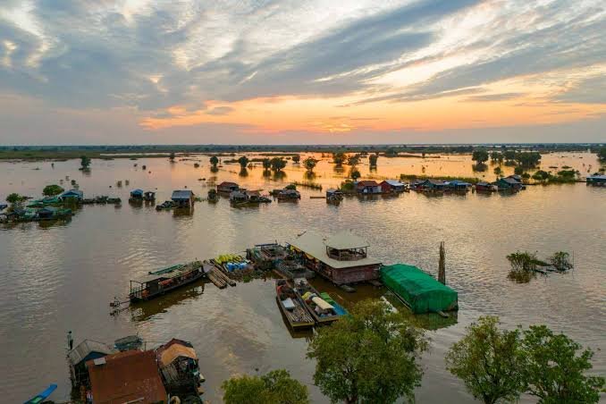 Phnom Krom E-Bike & Sunset Boat Tour